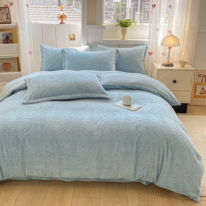 91家纺网 家纺一手货源 找家纺 卓越家纺 2025新款加厚保暖牛奶绒四件套 普鲁士兰