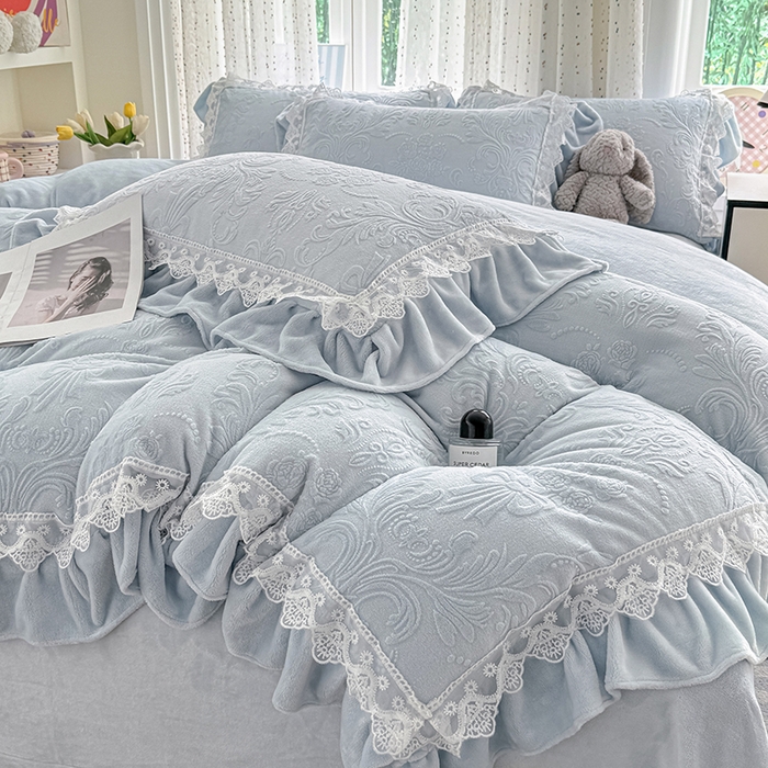 91家纺网 家纺一手货源 找家纺 锦格家纺 2024新款A类高克重牛奶绒四件套 艾洛薇【天蓝】