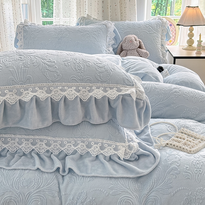 91家纺网 家纺一手货源 找家纺 锦格家纺 2024新款A类高克重牛奶绒四件套 艾洛薇【天蓝】