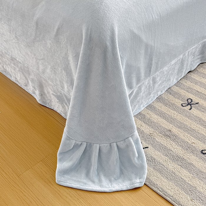 91家纺网 家纺一手货源 找家纺 锦格家纺 2024新款A类高克重牛奶绒四件套 艾洛薇【天蓝】