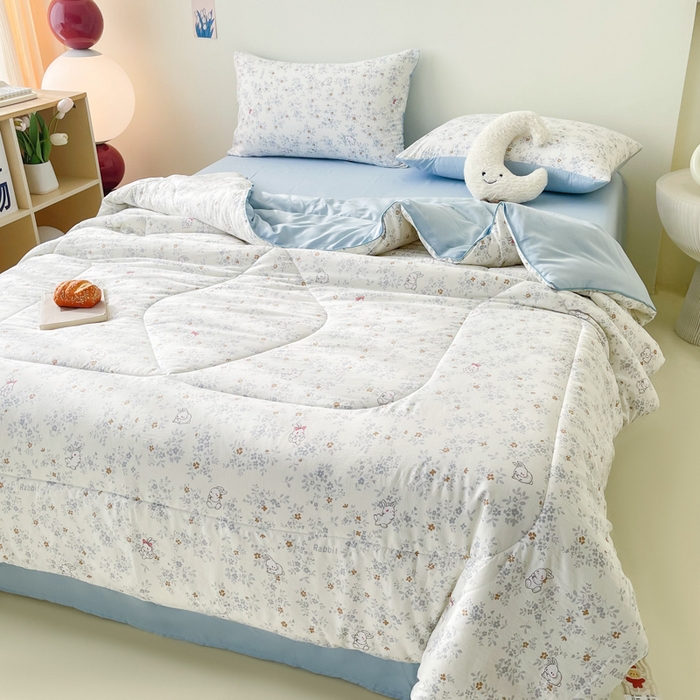 91家纺网 家纺一手货源 找家纺 梵克保罗 2025新款水洗棉糯小棉夏被夏被四件套四季被春秋被单人学生双人被子被芯 叶子小兔