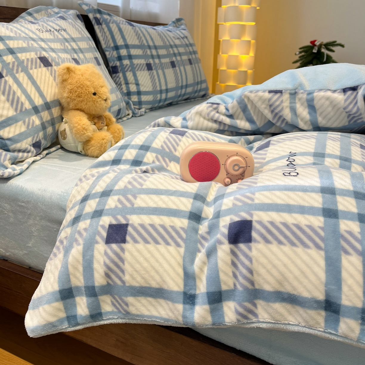 91家纺网 家纺一手货源 找家纺 寻米 2025新款高克重加厚保暖牛奶绒四件套-第一批 蓝色恋人