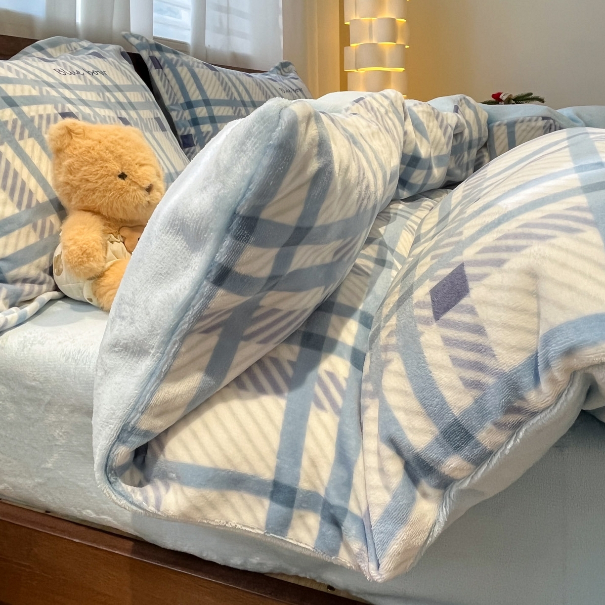 91家纺网 家纺一手货源 找家纺 寻米 2025新款高克重加厚保暖牛奶绒四件套-第一批 蓝色恋人