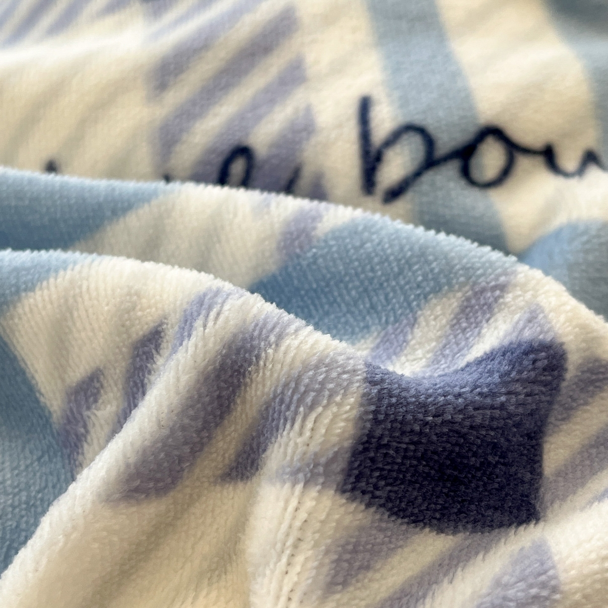 91家纺网 家纺一手货源 找家纺 寻米 2025新款高克重加厚保暖牛奶绒四件套-第一批 蓝色恋人