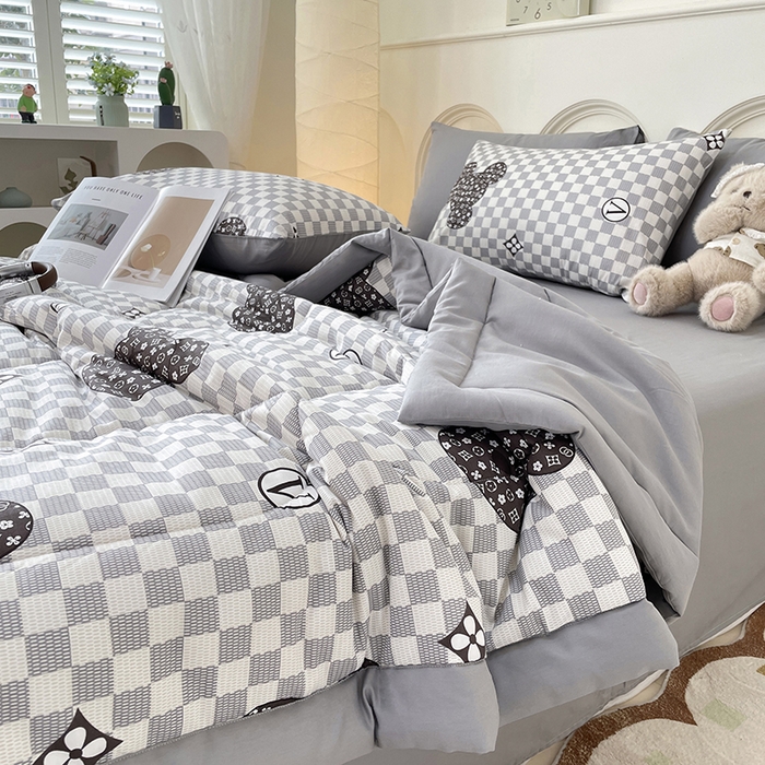 91家纺网 家纺一手货源 找家纺 （总）梵克保罗 2025新款全棉夏被碎花卡通小清新简约纯棉夏凉被夏被四件套三件套