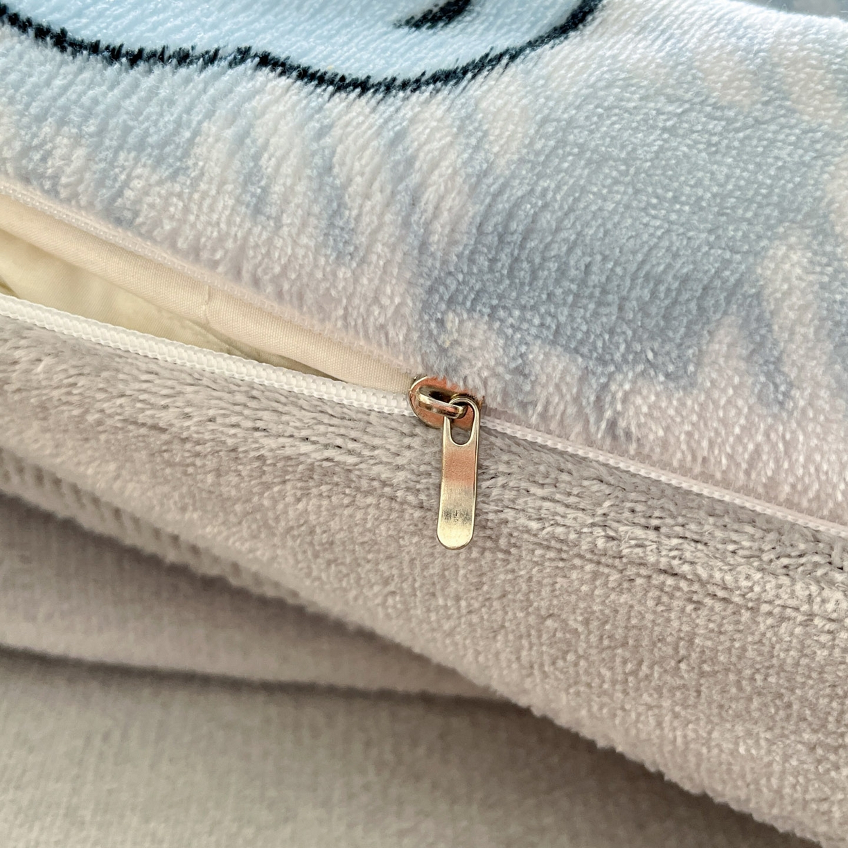 91家纺网 家纺一手货源 找家纺 寻米 2025新款高克重加厚保暖牛奶绒四件套-第一批 邦尼兔的小伙伴