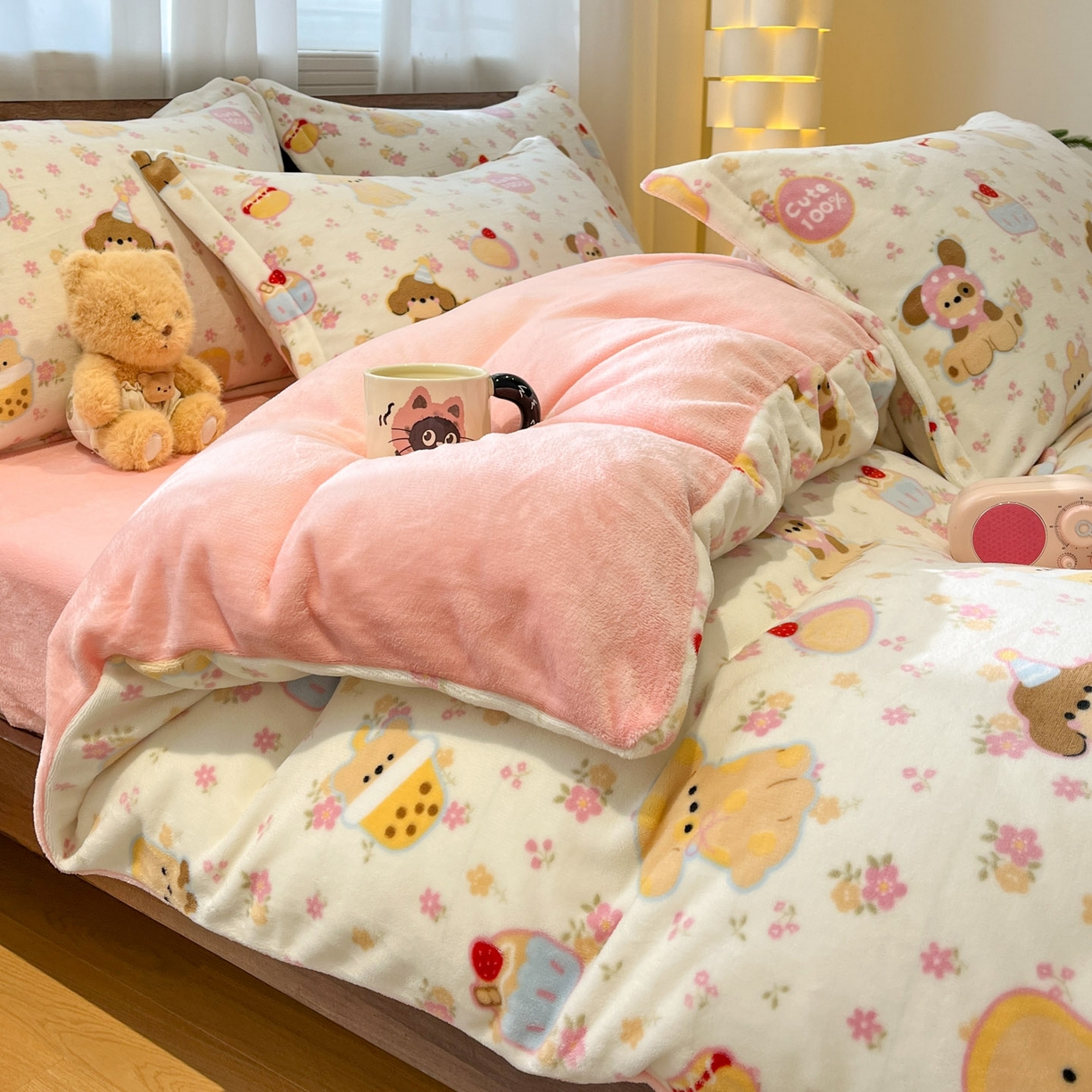 91家纺网 家纺一手货源 找家纺 寻米 2025新款高克重加厚保暖牛奶绒四件套-第一批 草莓布丁