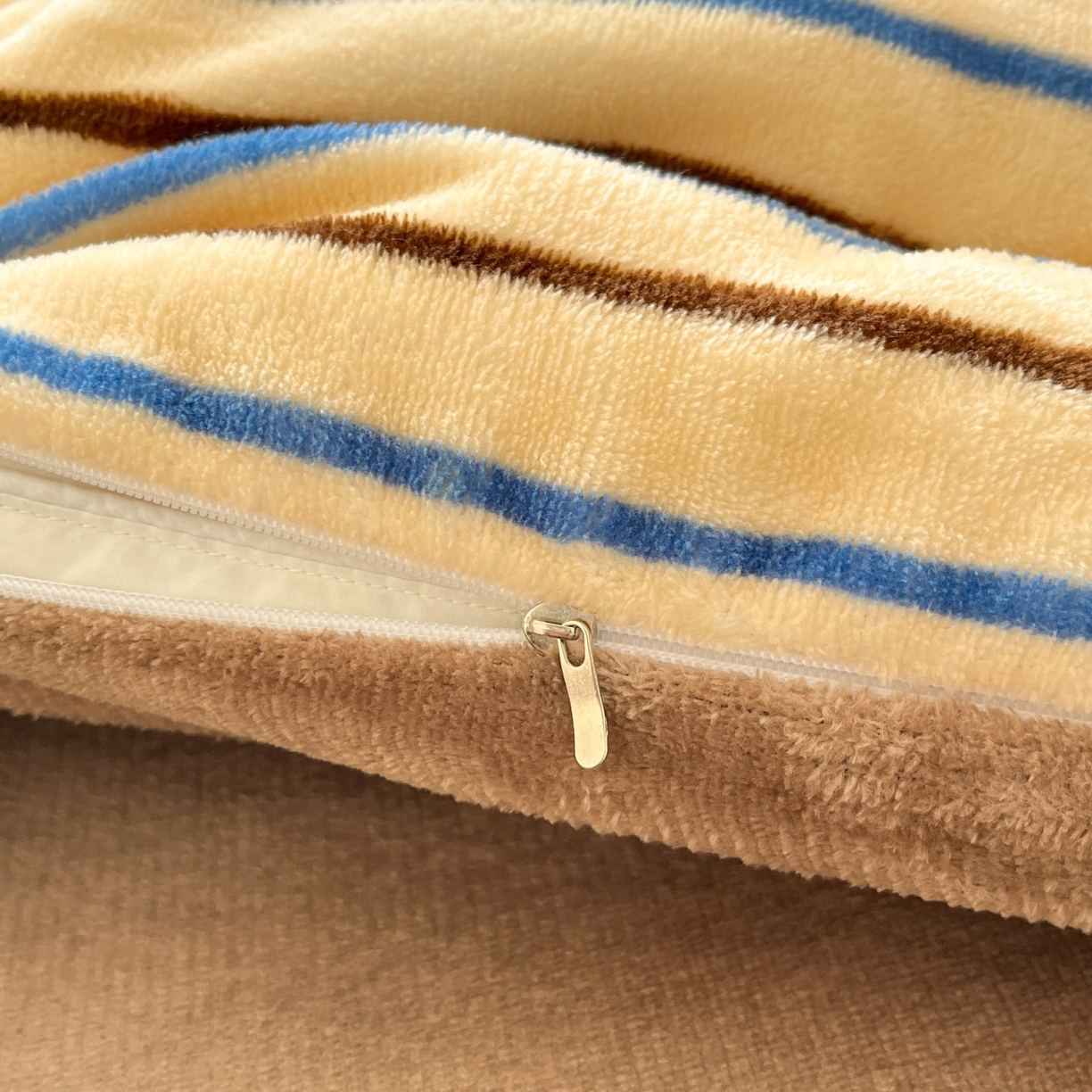 91家纺网 家纺一手货源 找家纺 寻米 2025新款高克重加厚保暖牛奶绒四件套-第一批 海德堡小狗