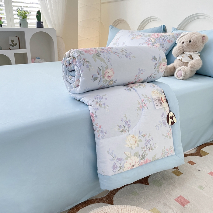 91家纺网 家纺一手货源 找家纺 （总）梵克保罗 2025新款全棉夏被碎花卡通小清新简约纯棉夏凉被夏被四件套三件套