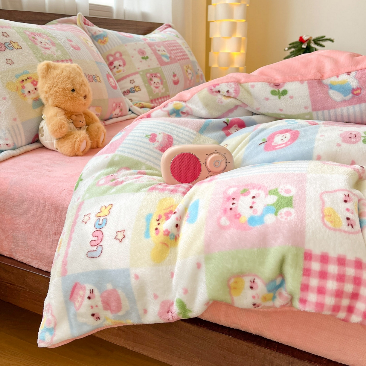 91家纺网 家纺一手货源 找家纺 寻米 2025新款高克重加厚保暖牛奶绒四件套-第一批 恋爱日记