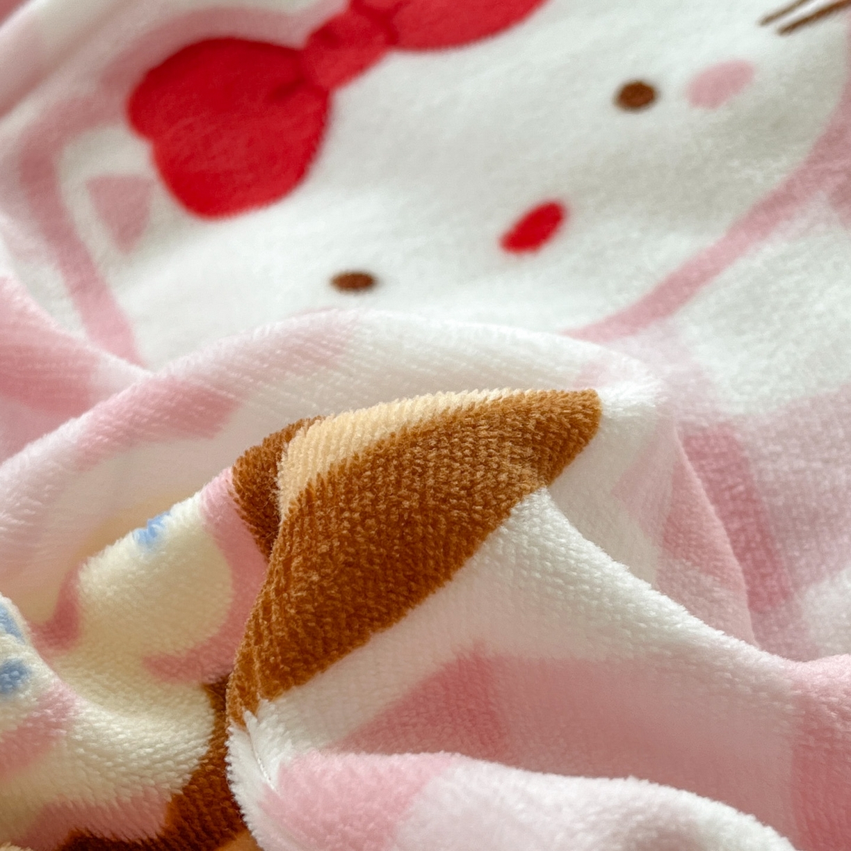 91家纺网 家纺一手货源 找家纺 寻米 2025新款高克重加厚保暖牛奶绒四件套-第一批 小喵浮云卷