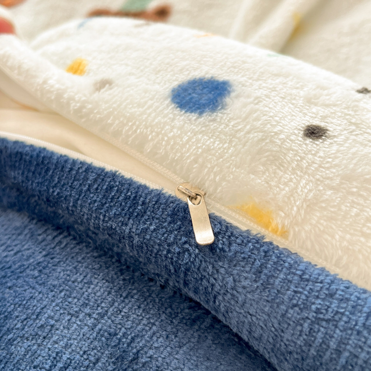 91家纺网 家纺一手货源 找家纺 寻米 2025新款高克重加厚保暖牛奶绒四件套-第一批 小熊维尼