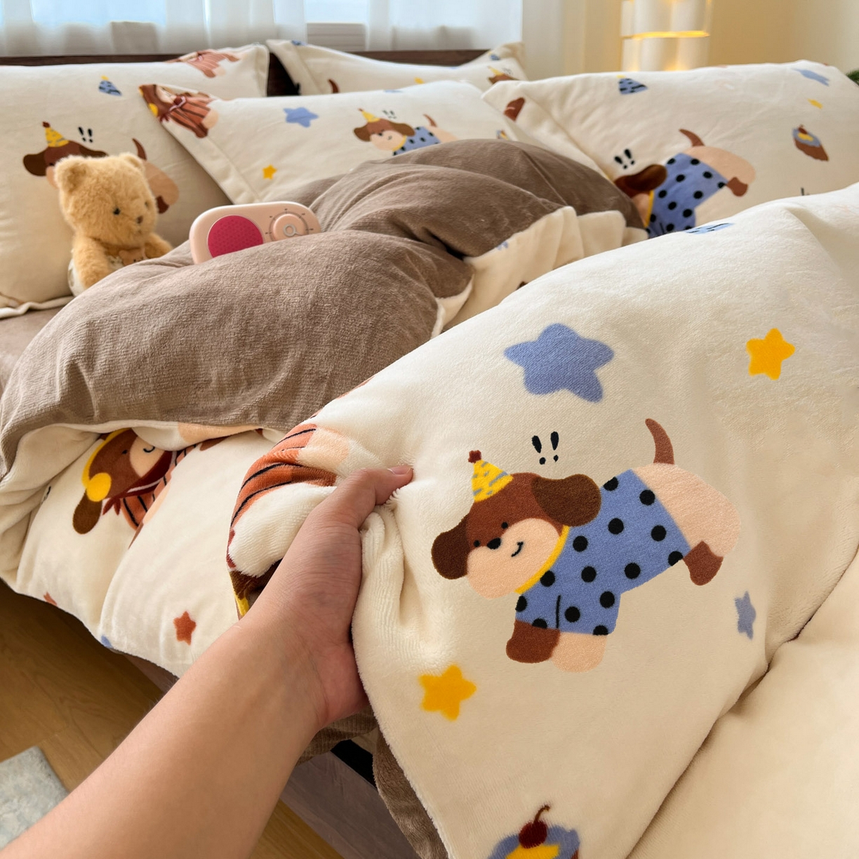 91家纺网 家纺一手货源 找家纺 寻米 2025新款高克重加厚保暖牛奶绒四件套-第一批 摇滚星球