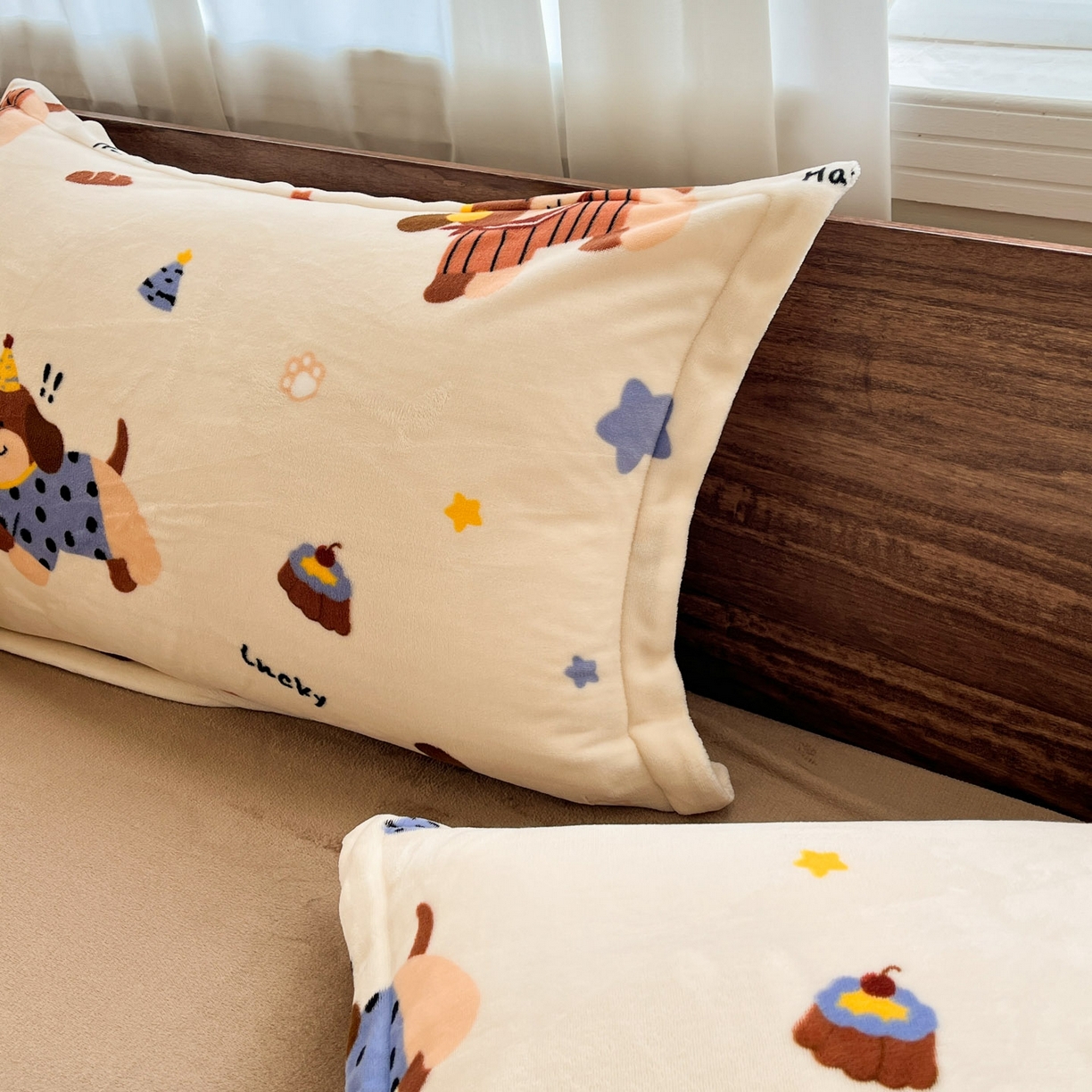 91家纺网 家纺一手货源 找家纺 寻米 2025新款高克重加厚保暖牛奶绒四件套-第一批 摇滚星球