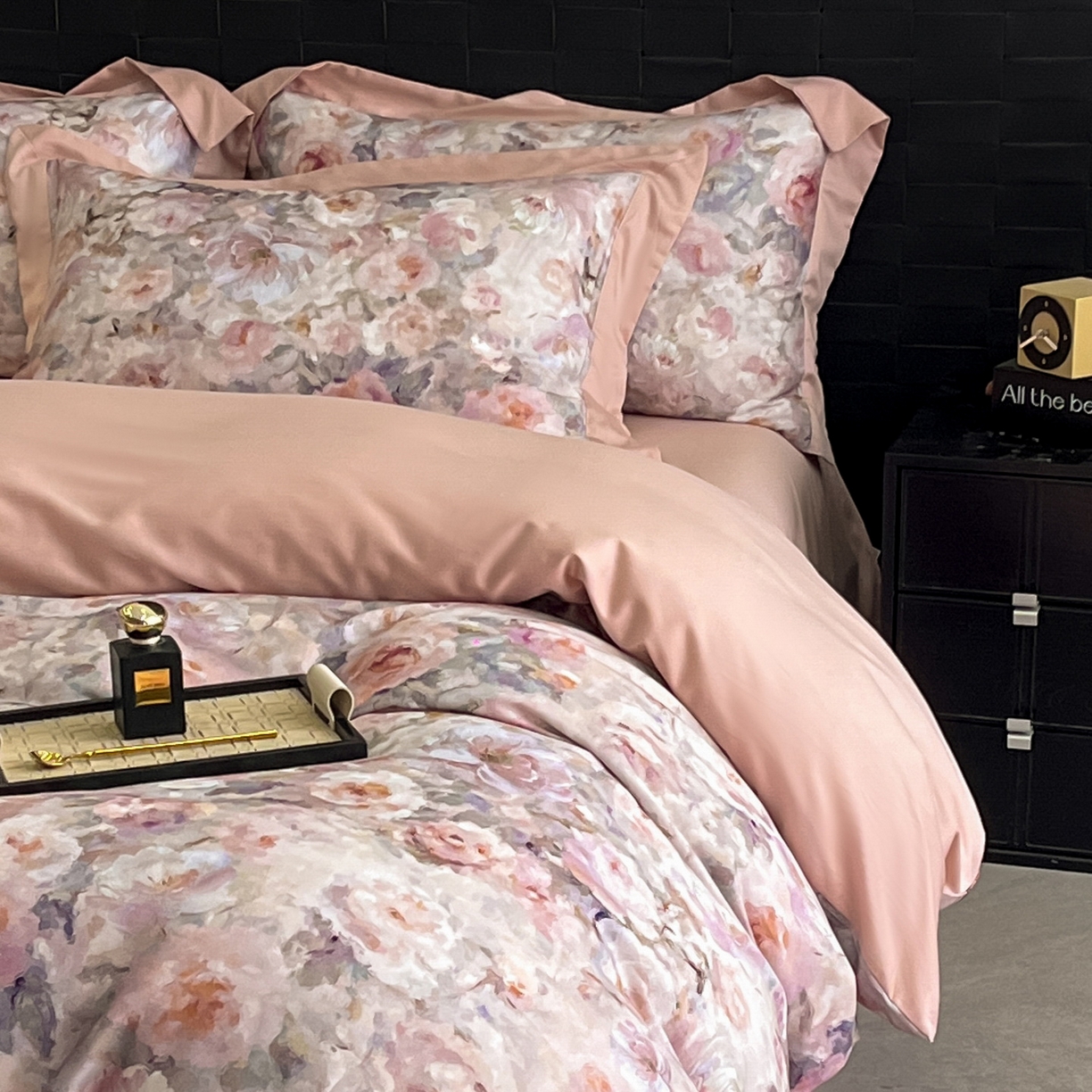 91家纺网 家纺一手货源 找家纺 （总）慕晨 2025新款65%莱赛尔32%棉全棉磨毛数码印花宽边高级简奢款中高端四件套直播热款