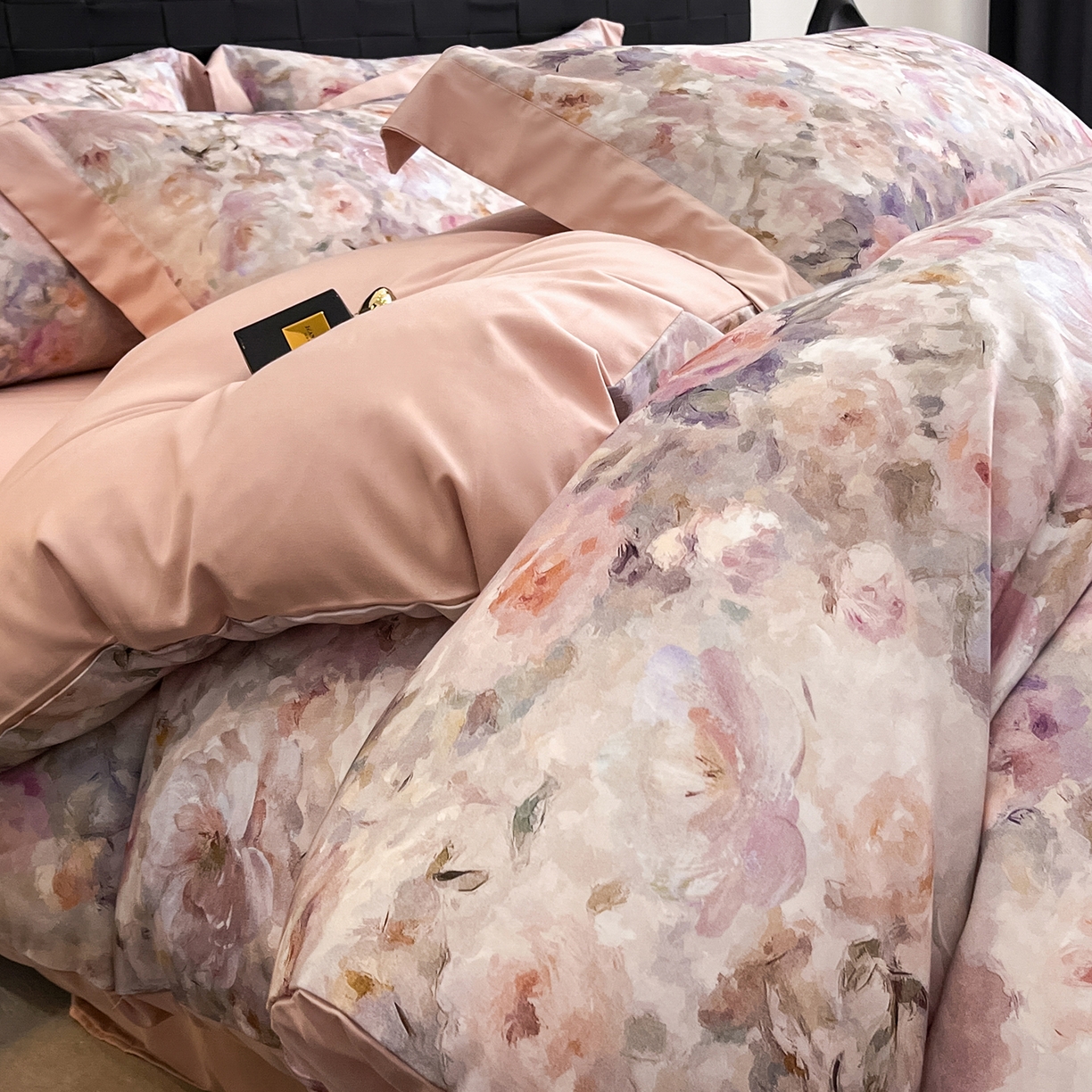 91家纺网 家纺一手货源 找家纺 （总）慕晨 2025新款65%莱赛尔32%棉全棉磨毛数码印花宽边高级简奢款中高端四件套直播热款