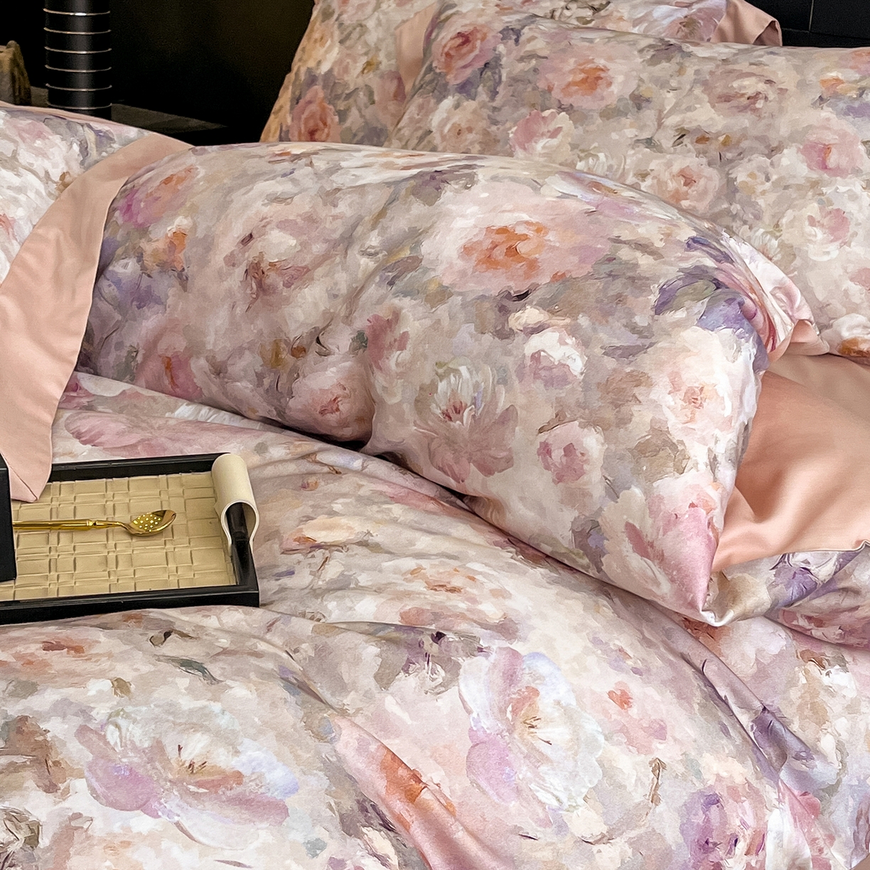 91家纺网 家纺一手货源 找家纺 （总）慕晨 2025新款65%莱赛尔32%棉全棉磨毛数码印花宽边高级简奢款中高端四件套直播热款