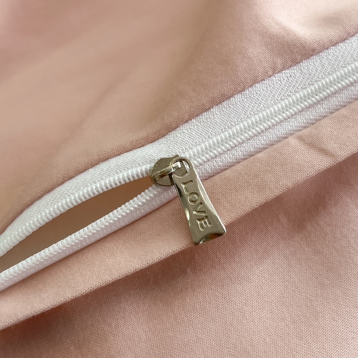 91家纺网 家纺一手货源 找家纺 （总）慕晨 2025新款65%莱赛尔32%棉全棉磨毛数码印花宽边高级简奢款中高端四件套直播热款