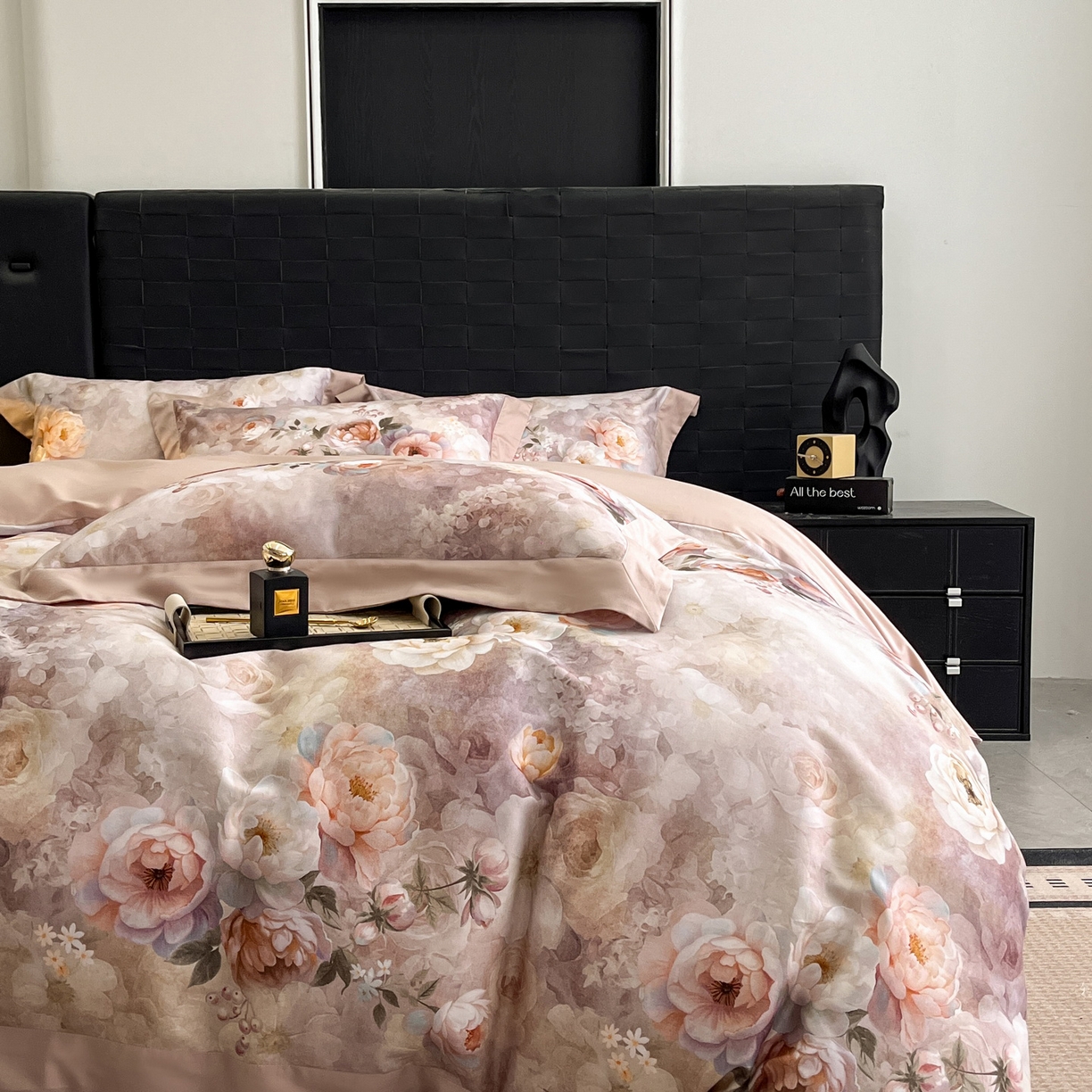 91家纺网 家纺一手货源 找家纺 慕晨 2025新款65%莱赛尔32%棉全棉磨毛数码印花宽边高级简奢款中高端四件套直播热款 暄和