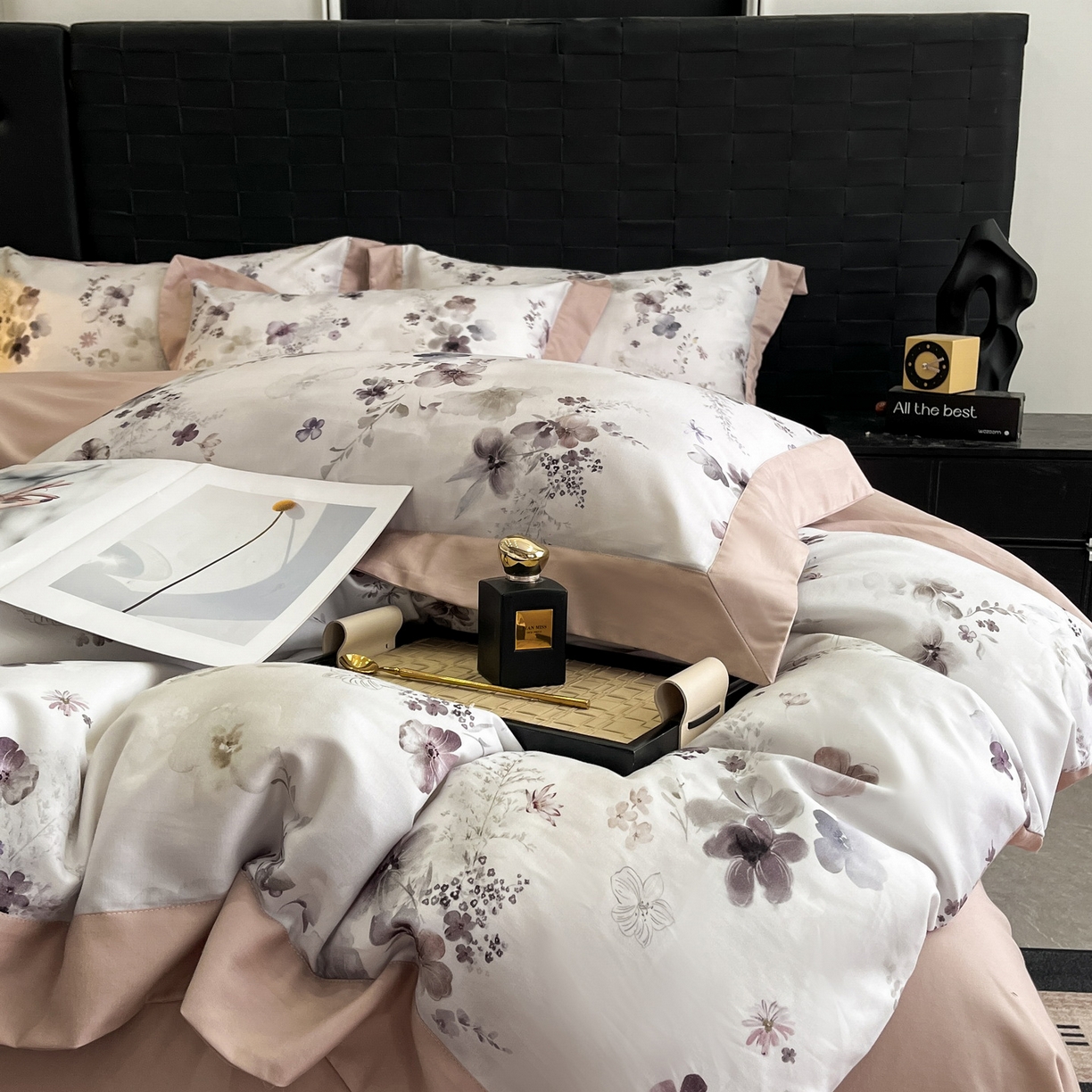 91家纺网 家纺一手货源 找家纺 慕晨 2025新款65%莱赛尔32%棉全棉磨毛数码印花宽边高级简奢款中高端四件套直播热款 涧芳