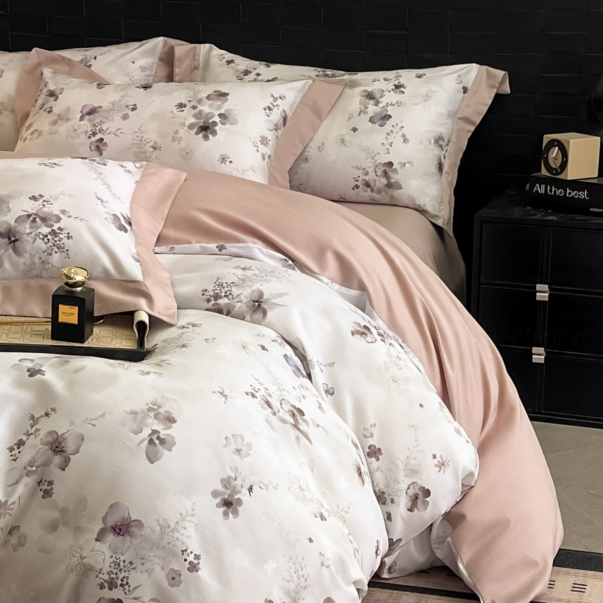 91家纺网 家纺一手货源 找家纺 慕晨 2025新款65%莱赛尔32%棉全棉磨毛数码印花宽边高级简奢款中高端四件套直播热款 涧芳