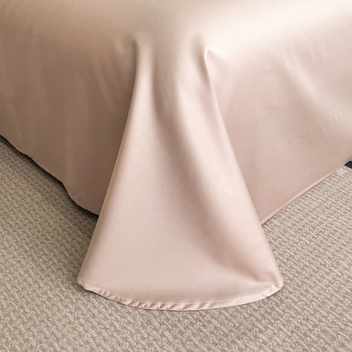 91家纺网 家纺一手货源 找家纺 慕晨 2025新款65%莱赛尔32%棉全棉磨毛数码印花宽边高级简奢款中高端四件套直播热款 涧芳