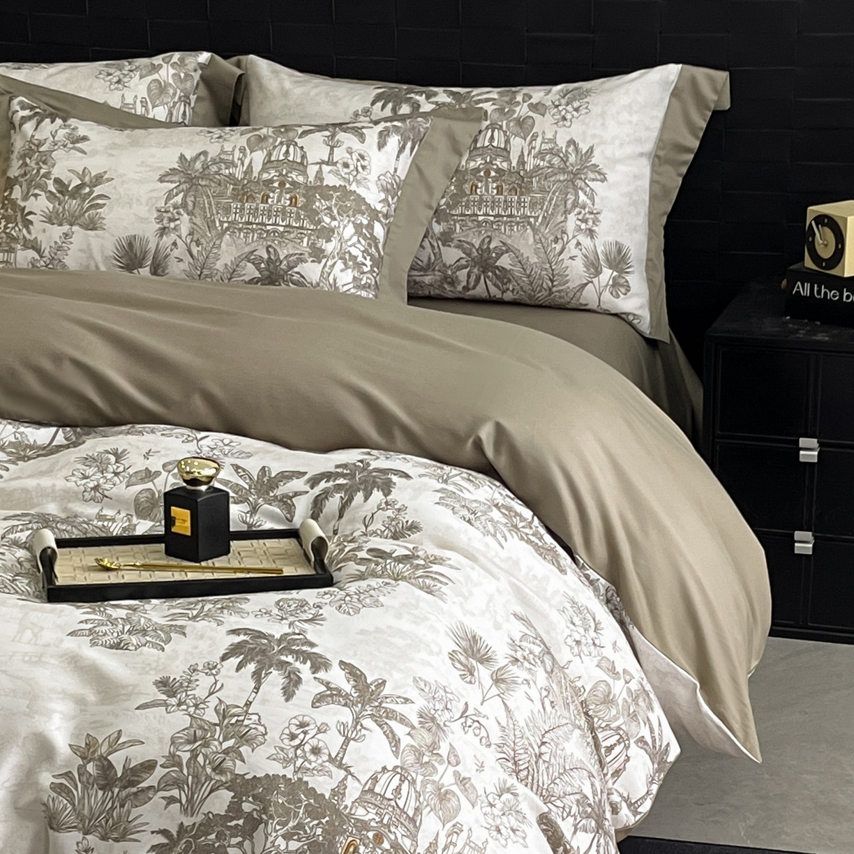 91家纺网 家纺一手货源 找家纺 慕晨 2025新款65%莱赛尔32%棉全棉磨毛数码印花宽边高级简奢款中高端四件套直播热款 景行