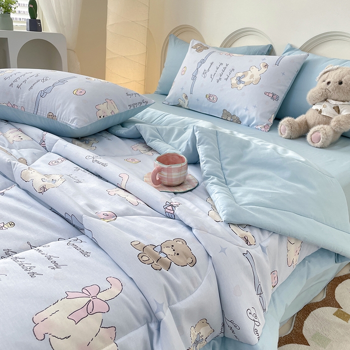 91家纺网 家纺一手货源 找家纺 梵克保罗 2025新款全棉夏被碎花卡通小清新简约纯棉夏凉被夏被四件套三件套 爱美的猫