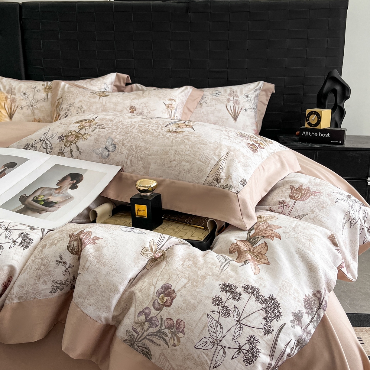 91家纺网 家纺一手货源 找家纺 慕晨 2025新款65%莱赛尔32%棉全棉磨毛数码印花宽边高级简奢款中高端四件套直播热款 岚茜