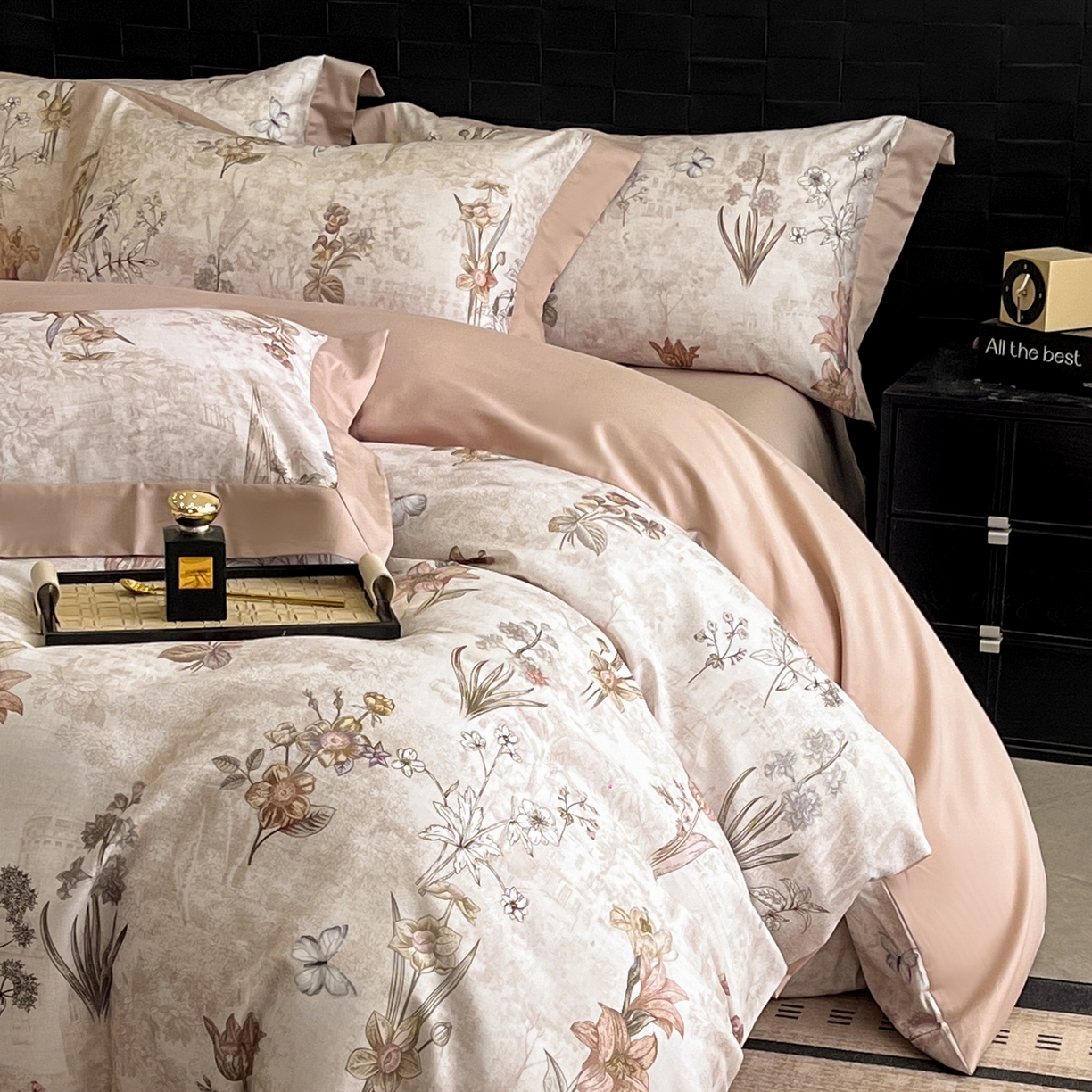 91家纺网 家纺一手货源 找家纺 慕晨 2025新款65%莱赛尔32%棉全棉磨毛数码印花宽边高级简奢款中高端四件套直播热款 岚茜