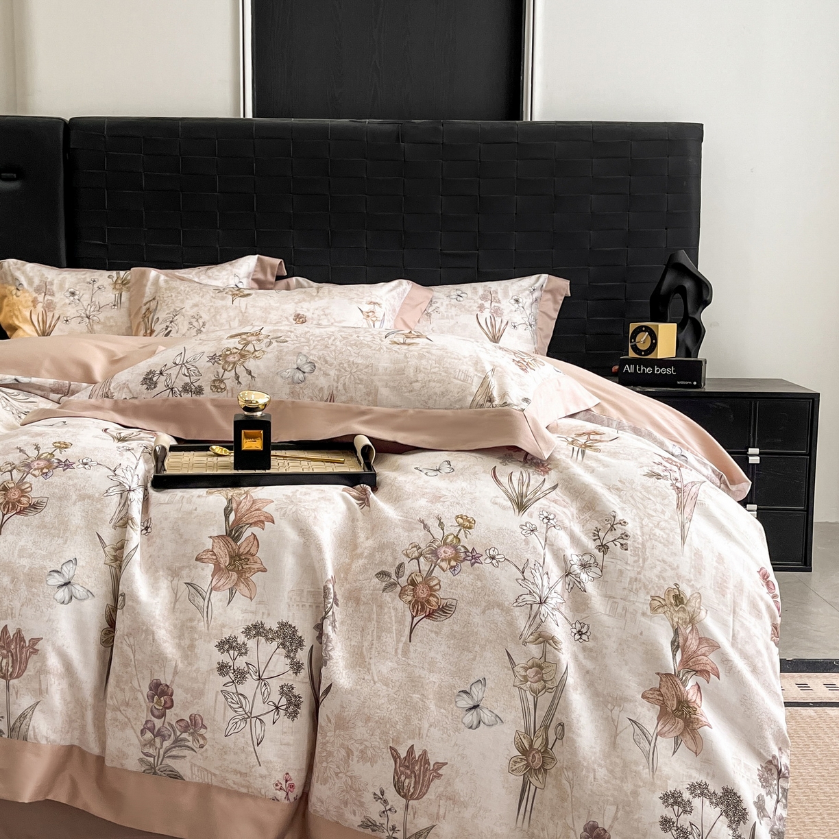 91家纺网 家纺一手货源 找家纺 慕晨 2025新款65%莱赛尔32%棉全棉磨毛数码印花宽边高级简奢款中高端四件套直播热款 岚茜