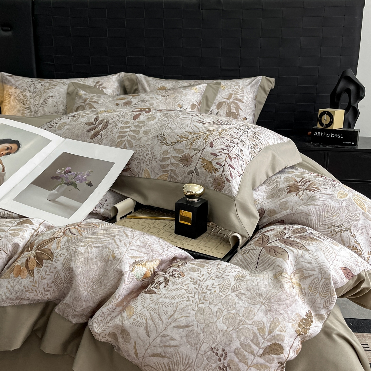 91家纺网 家纺一手货源 找家纺 慕晨 2025新款65%莱赛尔32%棉全棉磨毛数码印花宽边高级简奢款中高端四件套直播热款 蔓语