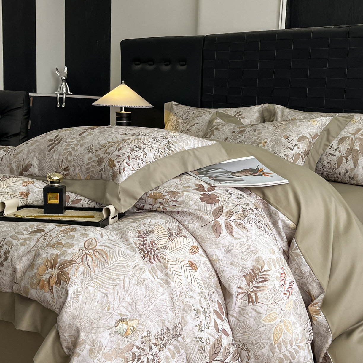 91家纺网 家纺一手货源 找家纺 慕晨 2025新款65%莱赛尔32%棉全棉磨毛数码印花宽边高级简奢款中高端四件套直播热款 蔓语