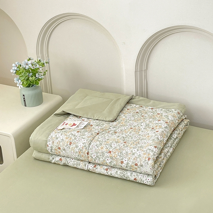 91家纺网 家纺一手货源 找家纺 梵克保罗 2025新款全棉夏被碎花卡通小清新简约纯棉夏凉被夏被四件套三件套 繁花似锦绿