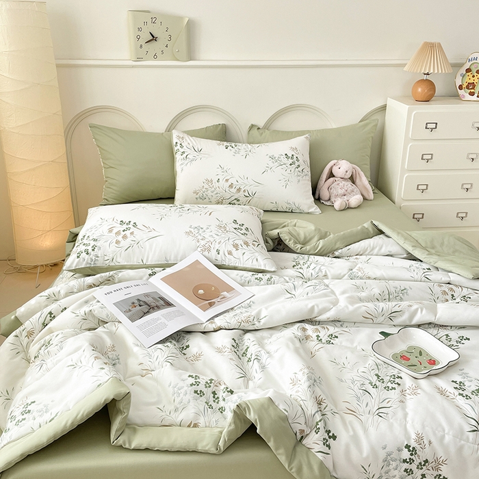 91家纺网 家纺一手货源 找家纺 梵克保罗 2025新款全棉夏被碎花卡通小清新简约纯棉夏凉被夏被四件套三件套 风铃草