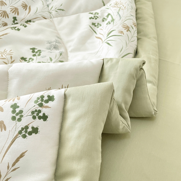 91家纺网 家纺一手货源 找家纺 梵克保罗 2025新款全棉夏被碎花卡通小清新简约纯棉夏凉被夏被四件套三件套 风铃草