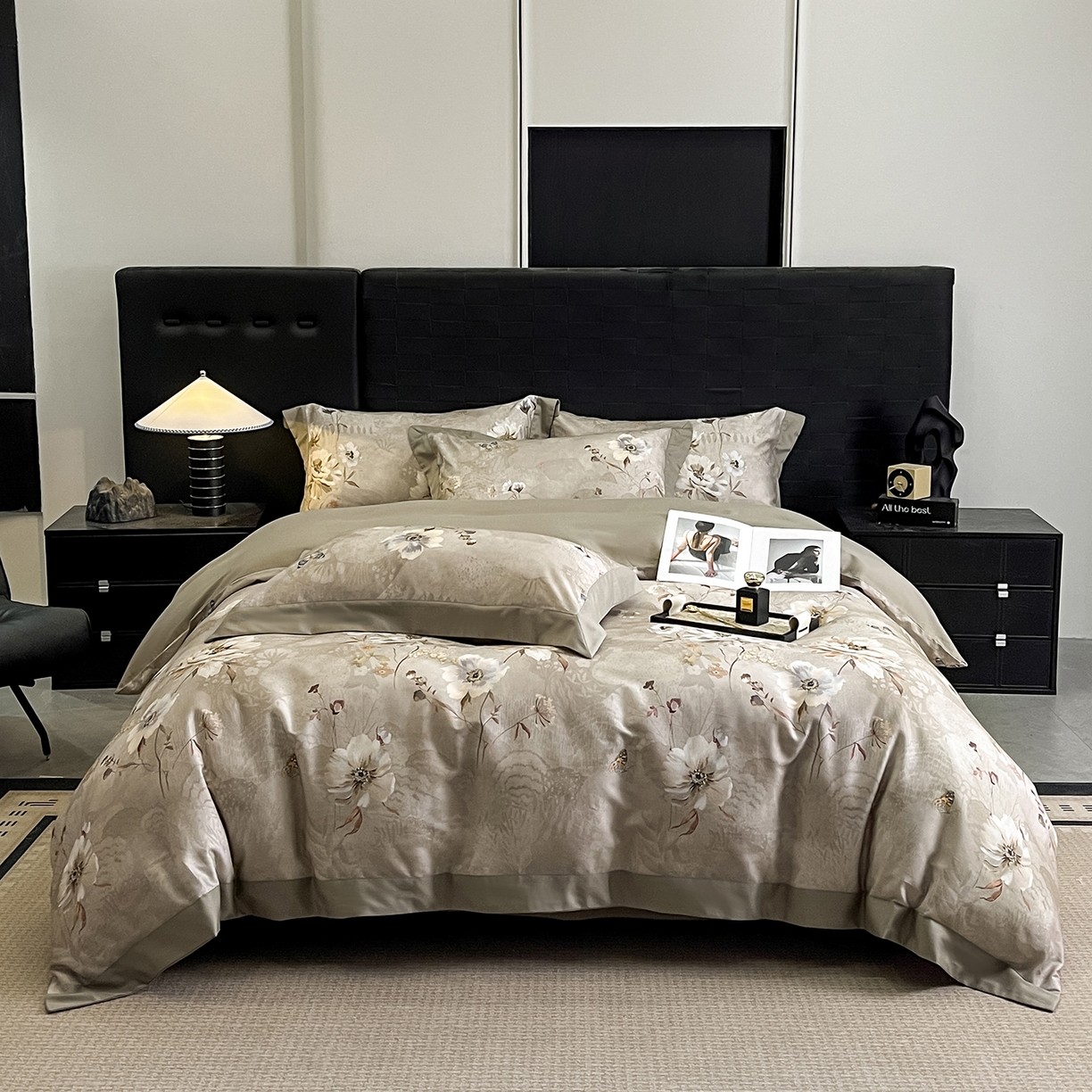 91家纺网 家纺一手货源 找家纺 慕晨 2025新款65%莱赛尔32%棉全棉磨毛数码印花宽边高级简奢款中高端四件套直播热款 煦色