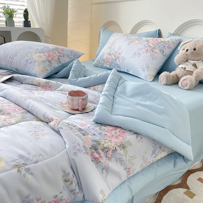 91家纺网 家纺一手货源 找家纺 梵克保罗 2025新款全棉夏被碎花卡通小清新简约纯棉夏凉被夏被四件套三件套 花团锦簇