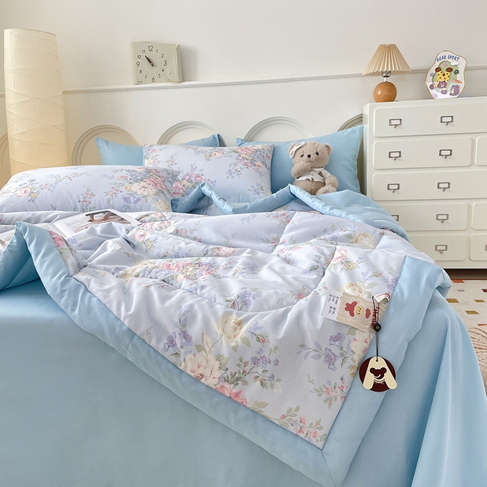 91家纺网 家纺一手货源 找家纺 梵克保罗 2025新款全棉夏被碎花卡通小清新简约纯棉夏凉被夏被四件套三件套 花团锦簇