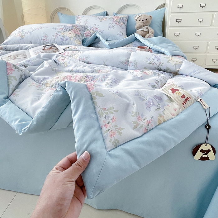 91家纺网 家纺一手货源 找家纺 梵克保罗 2025新款全棉夏被碎花卡通小清新简约纯棉夏凉被夏被四件套三件套 花团锦簇