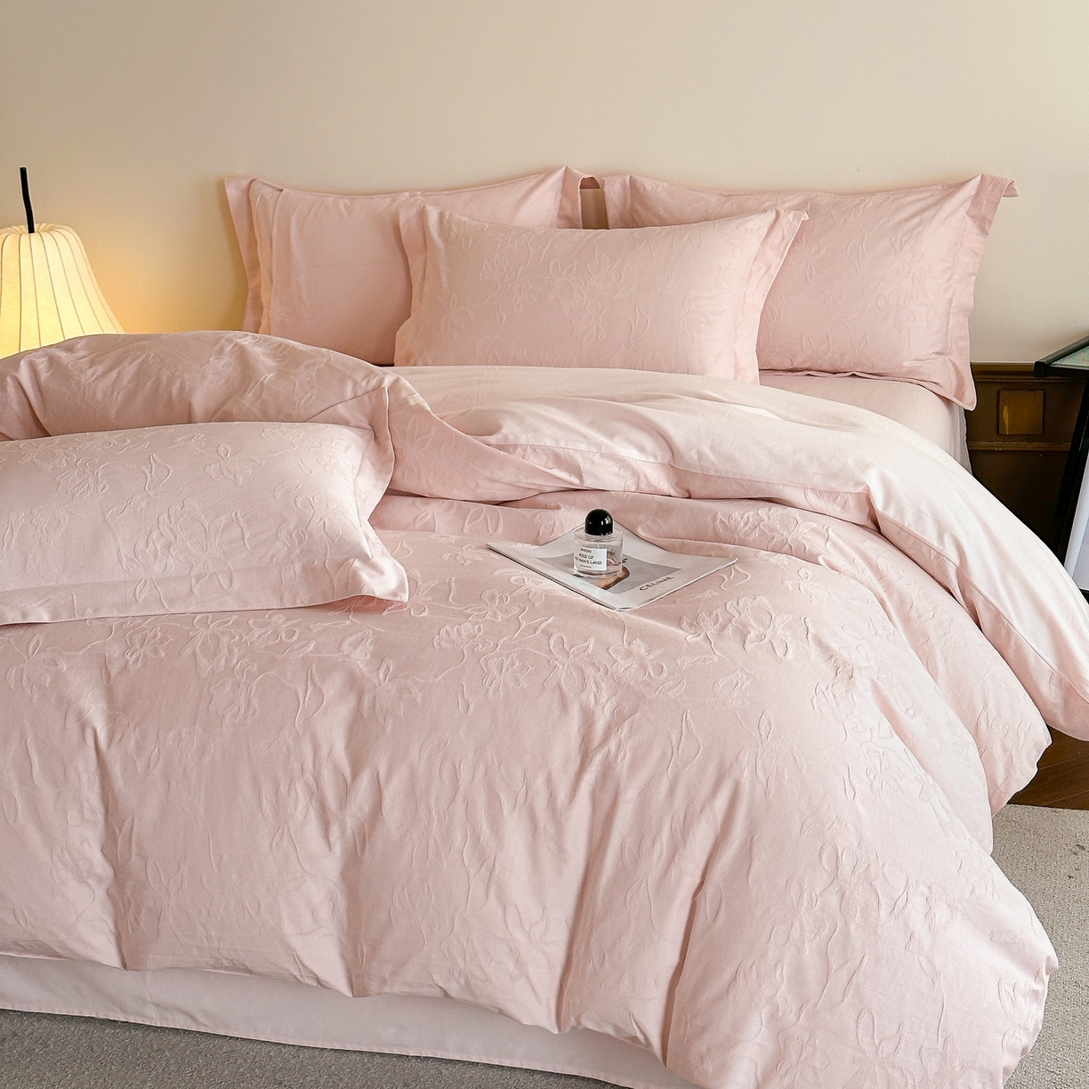 91家纺网 家纺一手货源 找家纺 （总）慕晨 2025新款全棉提花磨毛四件套高级简奢款中高端4件套直播热款