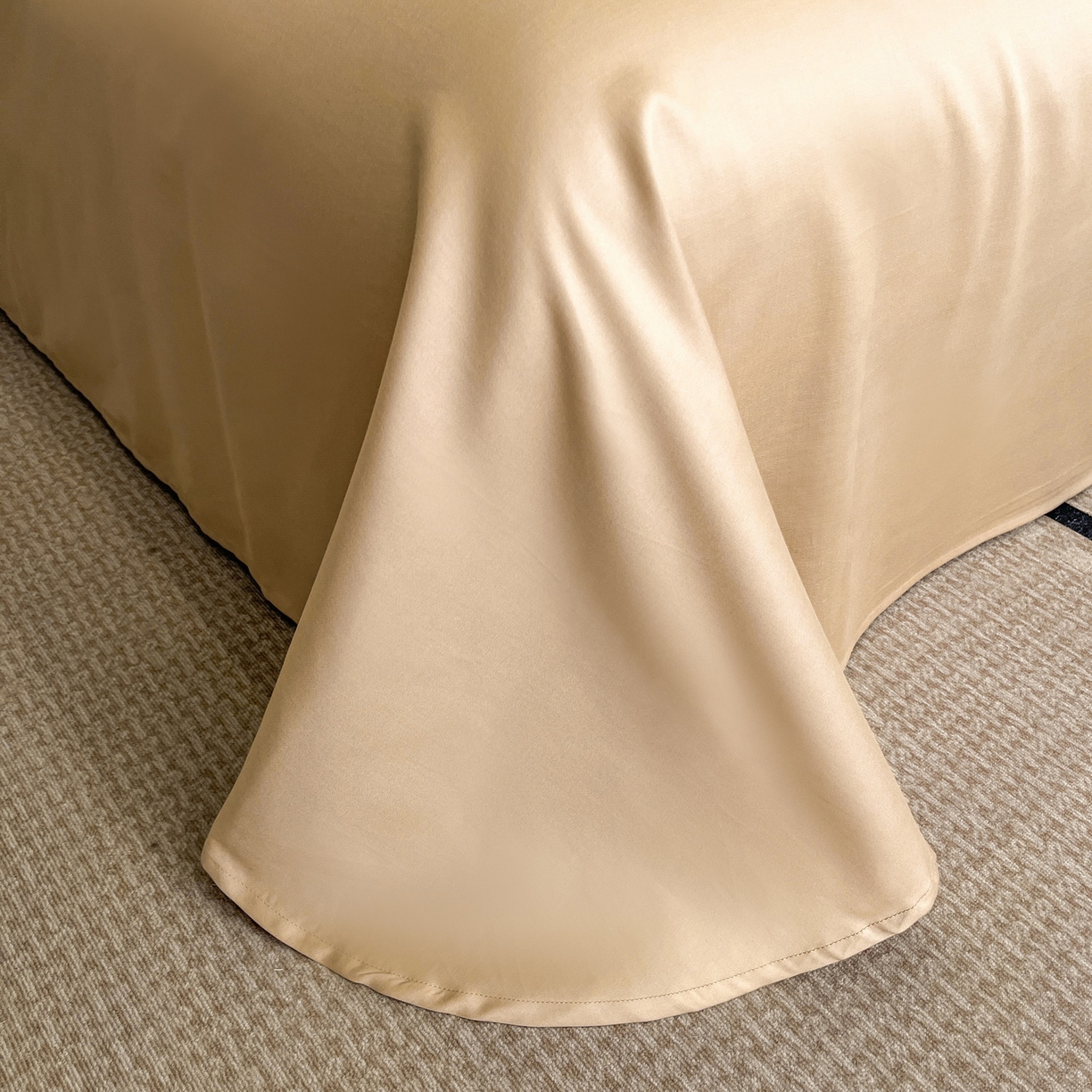 91家纺网 家纺一手货源 找家纺 慕晨 2025新款65%莱赛尔32%棉全棉磨毛数码印花宽边高级简奢款中高端四件套直播热款 砚禾