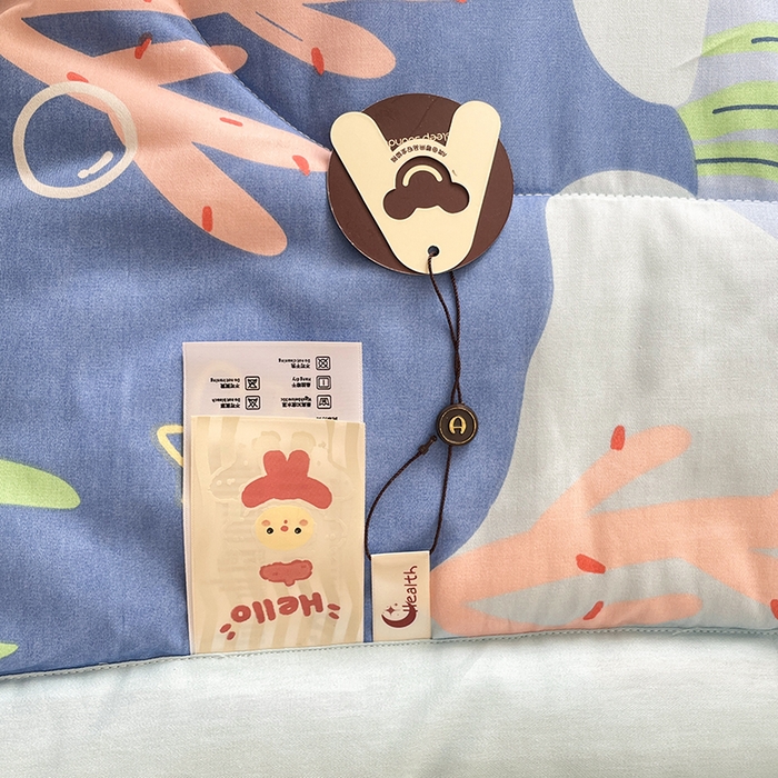 91家纺网 家纺一手货源 找家纺 梵克保罗 2025新款全棉夏被碎花卡通小清新简约纯棉夏凉被夏被四件套三件套 鲸鱼