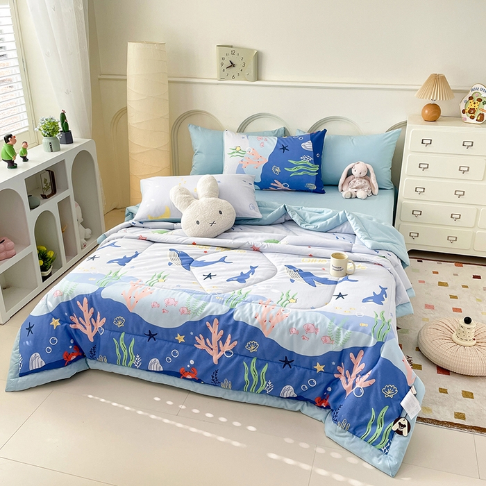 91家纺网 家纺一手货源 找家纺 梵克保罗 2025新款全棉夏被碎花卡通小清新简约纯棉夏凉被夏被四件套三件套 鲸鱼