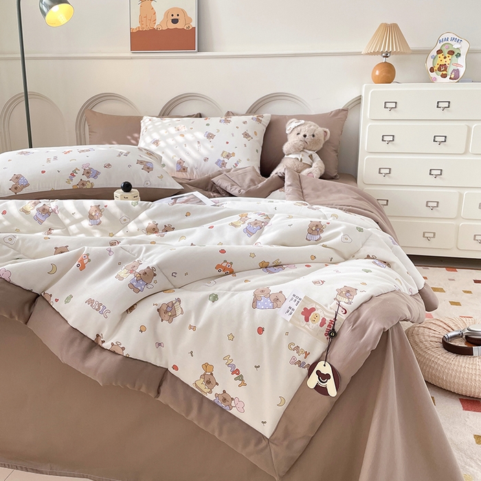 91家纺网 家纺一手货源 找家纺 梵克保罗 2025新款全棉夏被碎花卡通小清新简约纯棉夏凉被夏被四件套三件套 卡皮吧啦