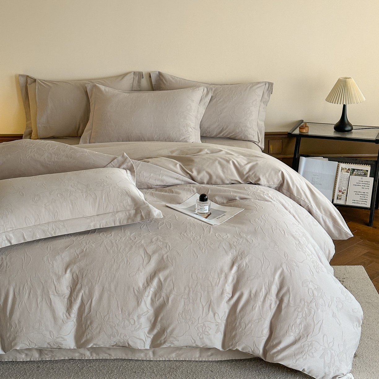 91家纺网 家纺一手货源 找家纺 慕晨 2025新款全棉提花磨毛四件套高级简奢款中高端4件套直播热款 雾芷-灰