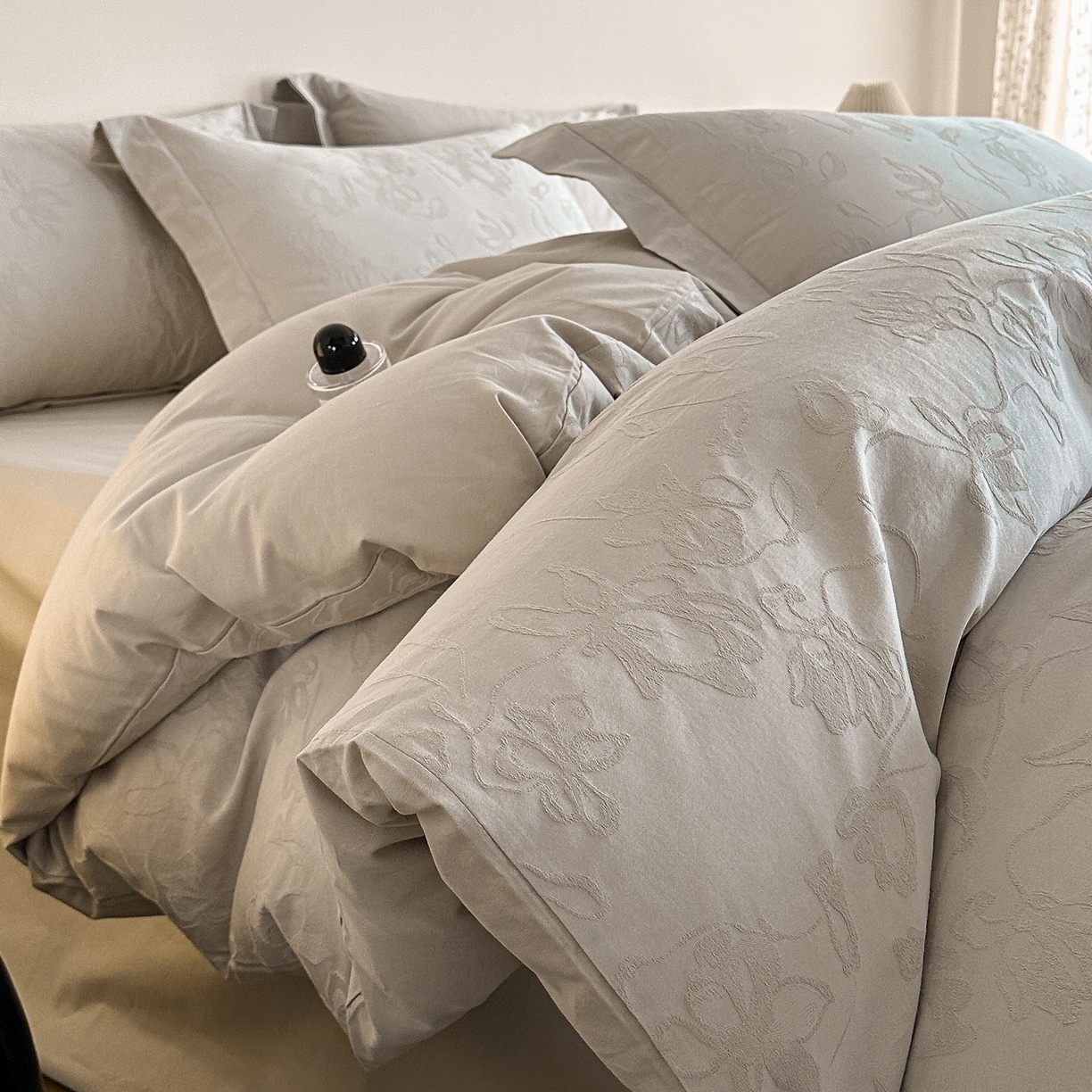 91家纺网 家纺一手货源 找家纺 慕晨 2025新款全棉提花磨毛四件套高级简奢款中高端4件套直播热款 雾芷-灰