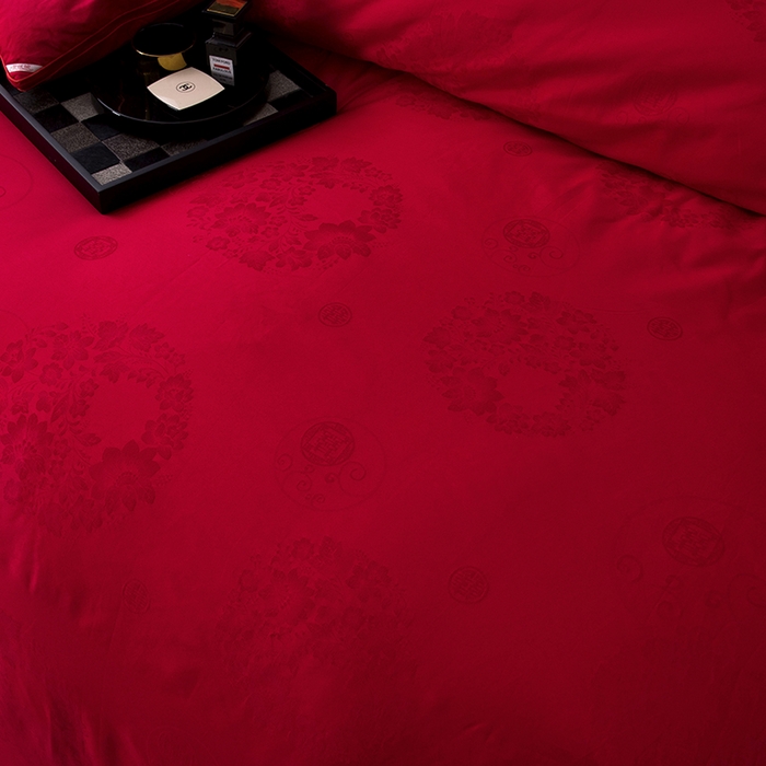 91家纺网 家纺一手货源 找家纺 鑫田家纺 2025新款60支纯棉蚕丝被100%柞蚕丝被夏被春秋被冬被礼品被子桑蚕丝被 红