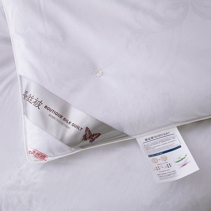 91家纺网 家纺一手货源 找家纺 鑫田家纺 2025新款60支纯棉蚕丝被100%柞蚕丝被夏被春秋被冬被礼品被子桑蚕丝被 白