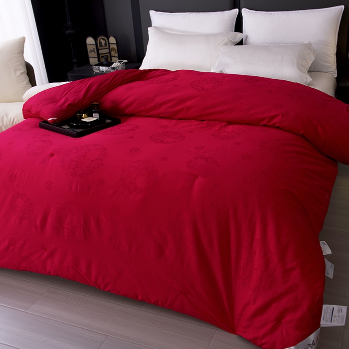 91家纺网 家纺一手货源 找家纺 鑫田家纺 2025新款60支纯棉蚕丝被100%柞蚕丝被夏被春秋被冬被礼品被子桑蚕丝被 红